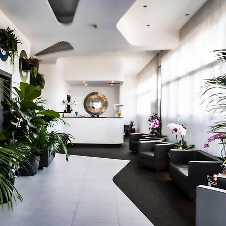 Loto Business Hotel Rom Exteriör bild