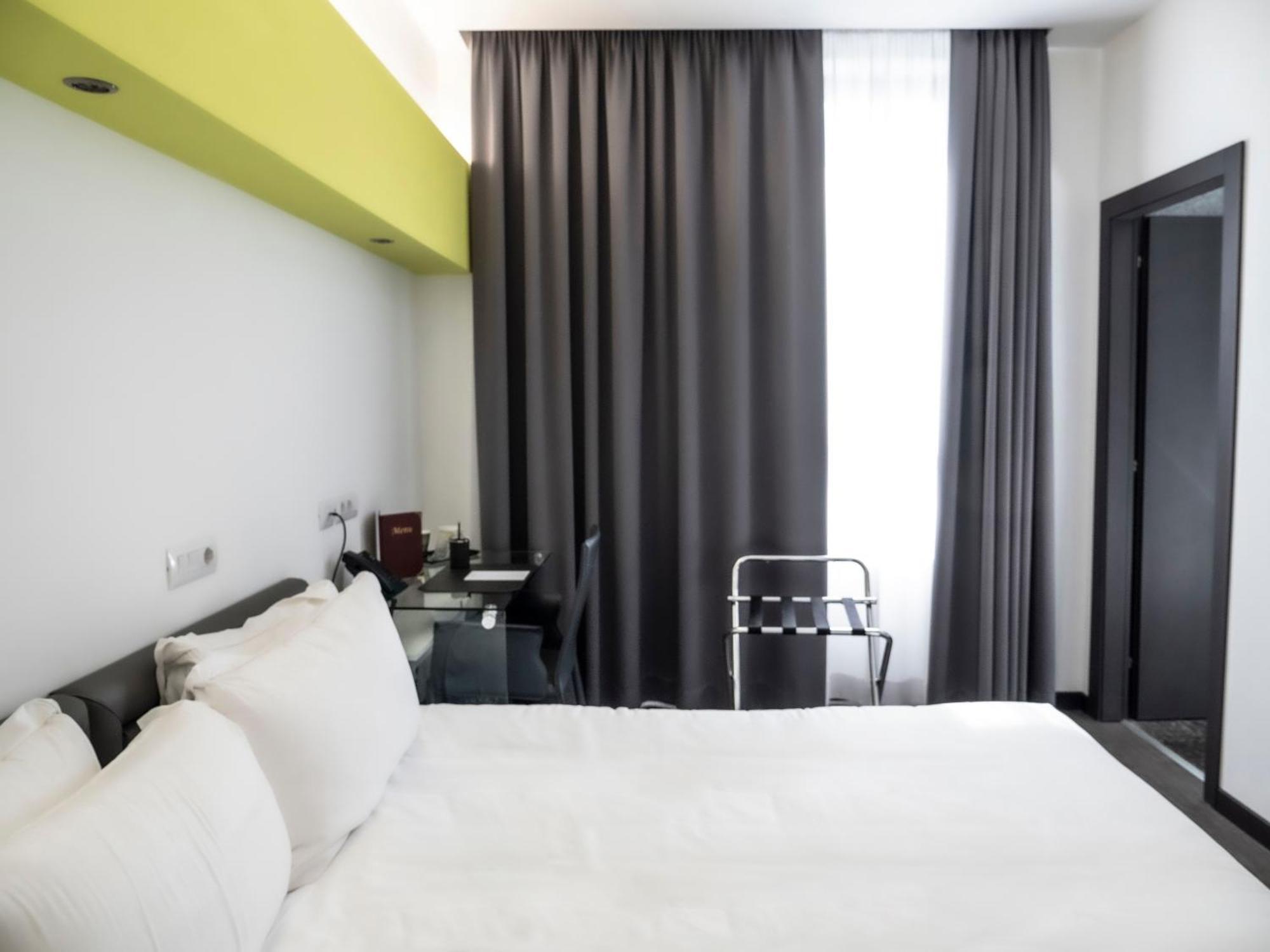 Loto Business Hotel Rom Exteriör bild